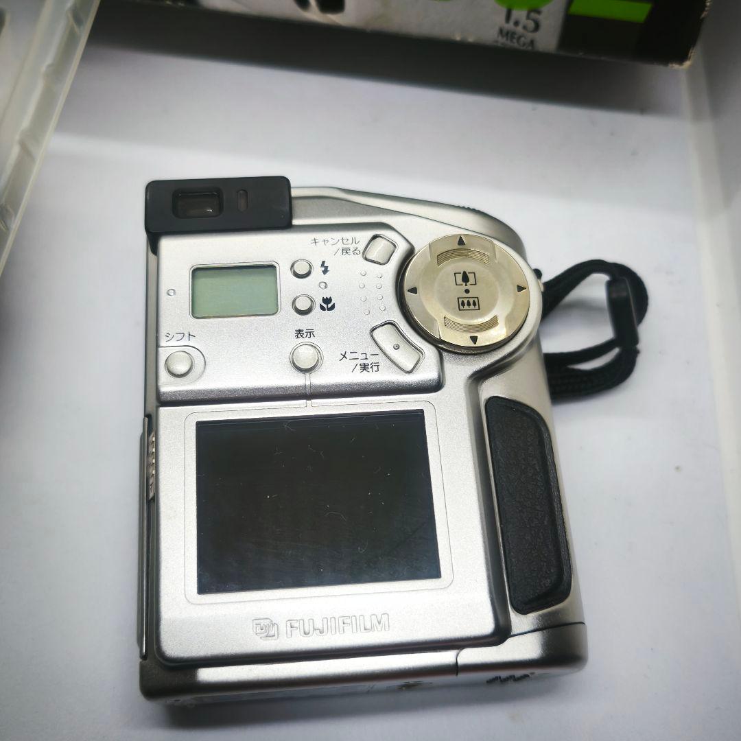 FUJIFILM　FinePix　1700z