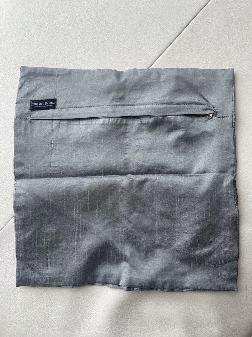 The Centric クッションカバー　シルクスパンコール　2枚セット