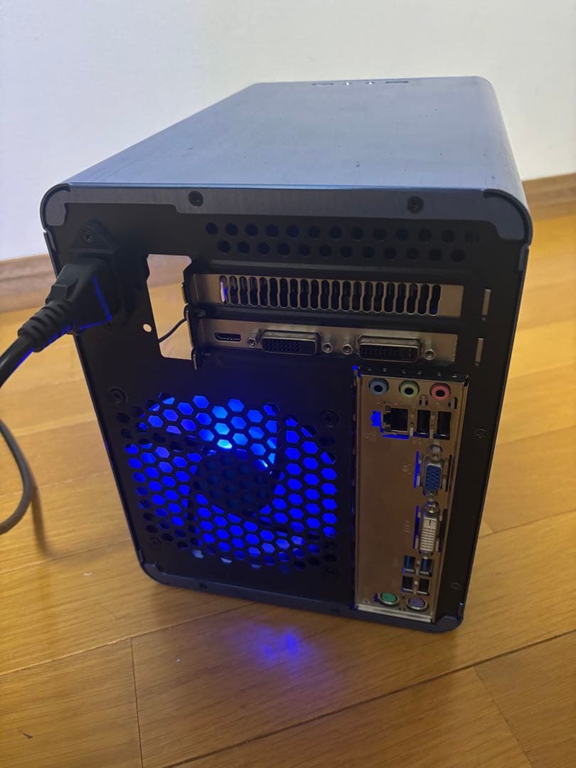 青くてコンパクト！自作ライトゲーミングPC！i7 SSDでサクサク！