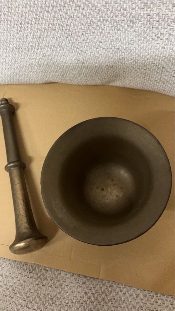 アンティーク　金属製　絵の具を混ぜるボウルと棒