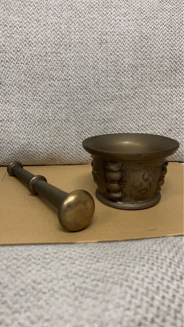 アンティーク　金属製　絵の具を混ぜるボウルと棒