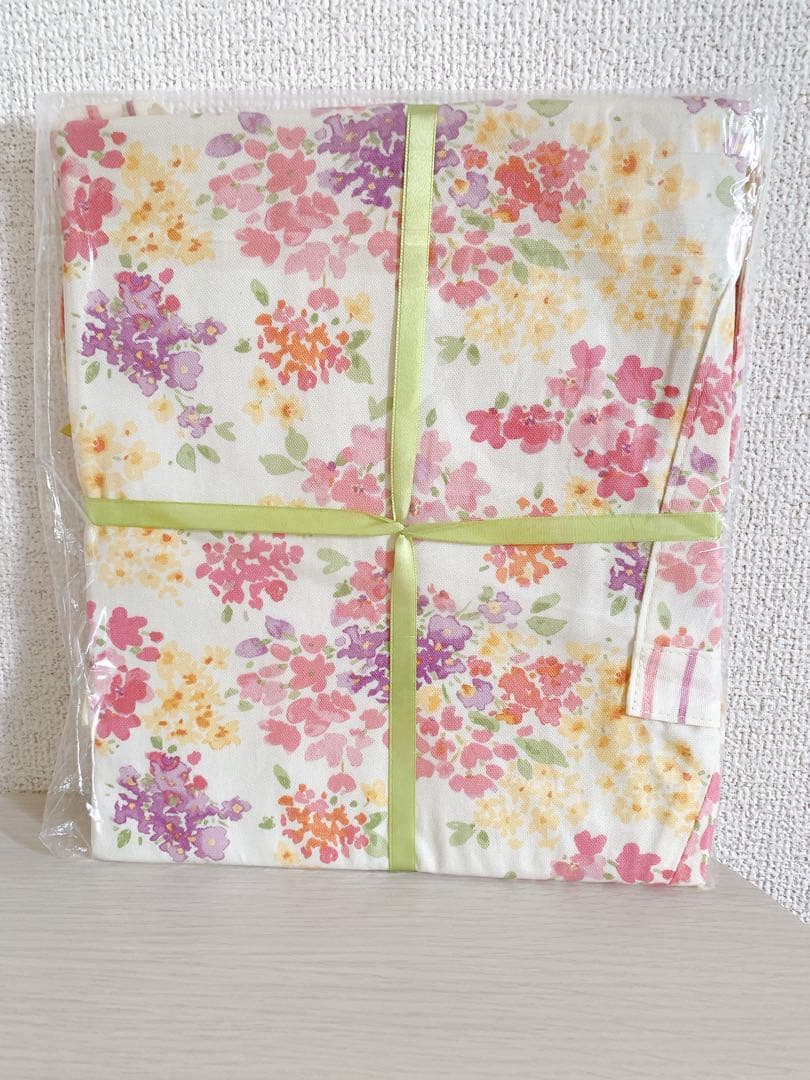 ローラアシュレイ　エプロン