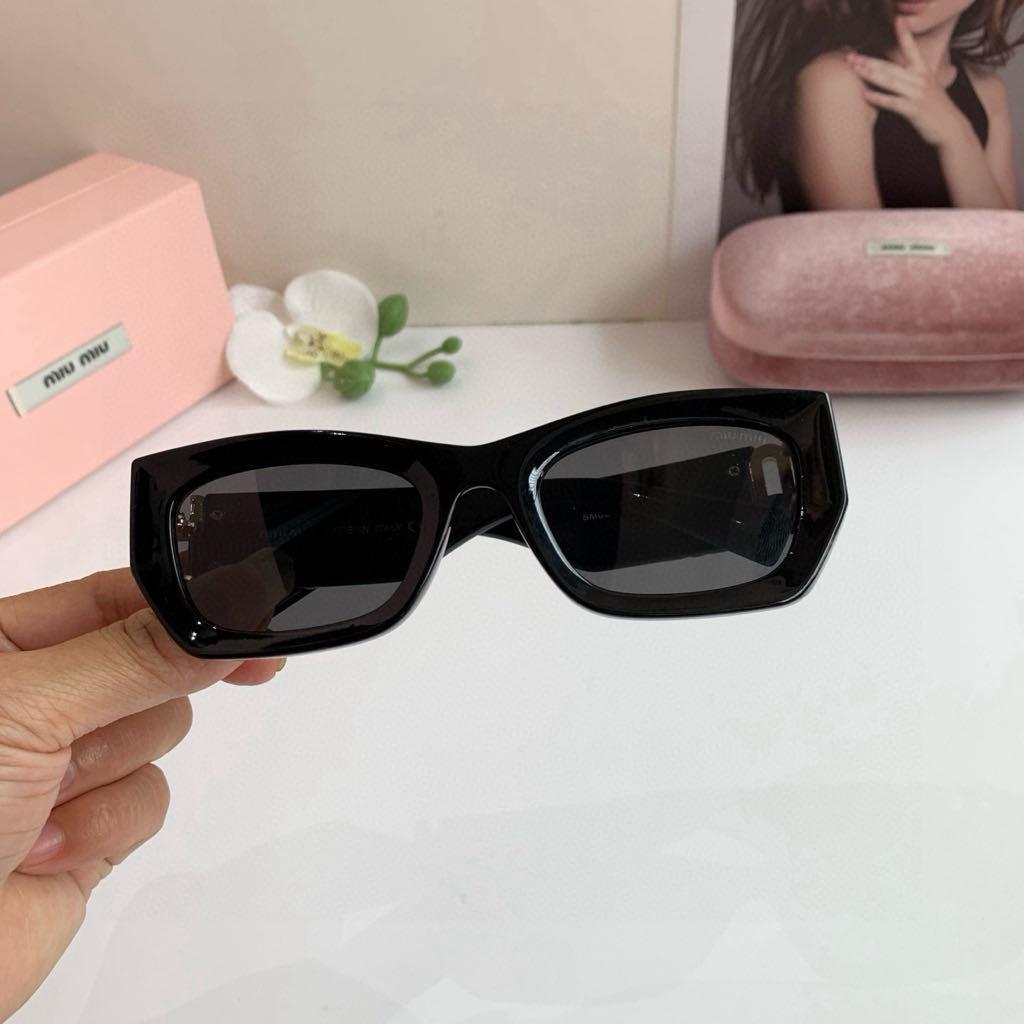 miu miu サングラス ブラック スクエアフレーム