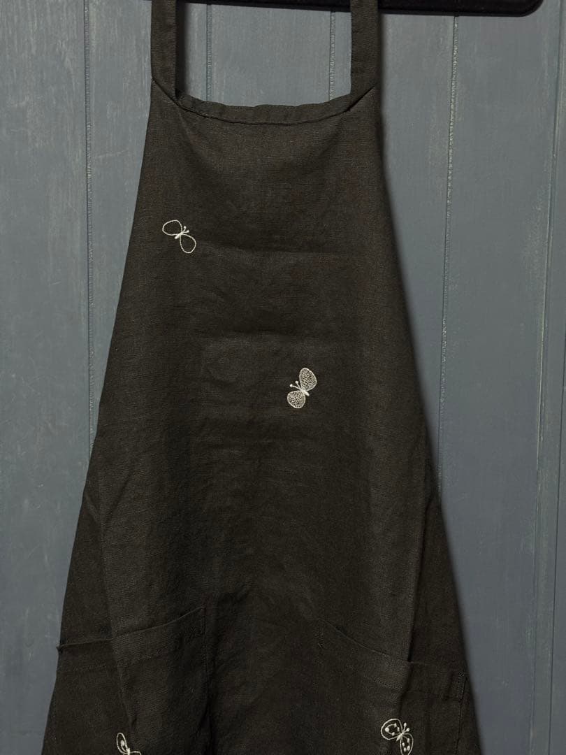 minä perhonen 黒 蝶刺繍エプロン