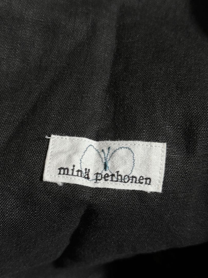 minä perhonen 黒 蝶刺繍エプロン