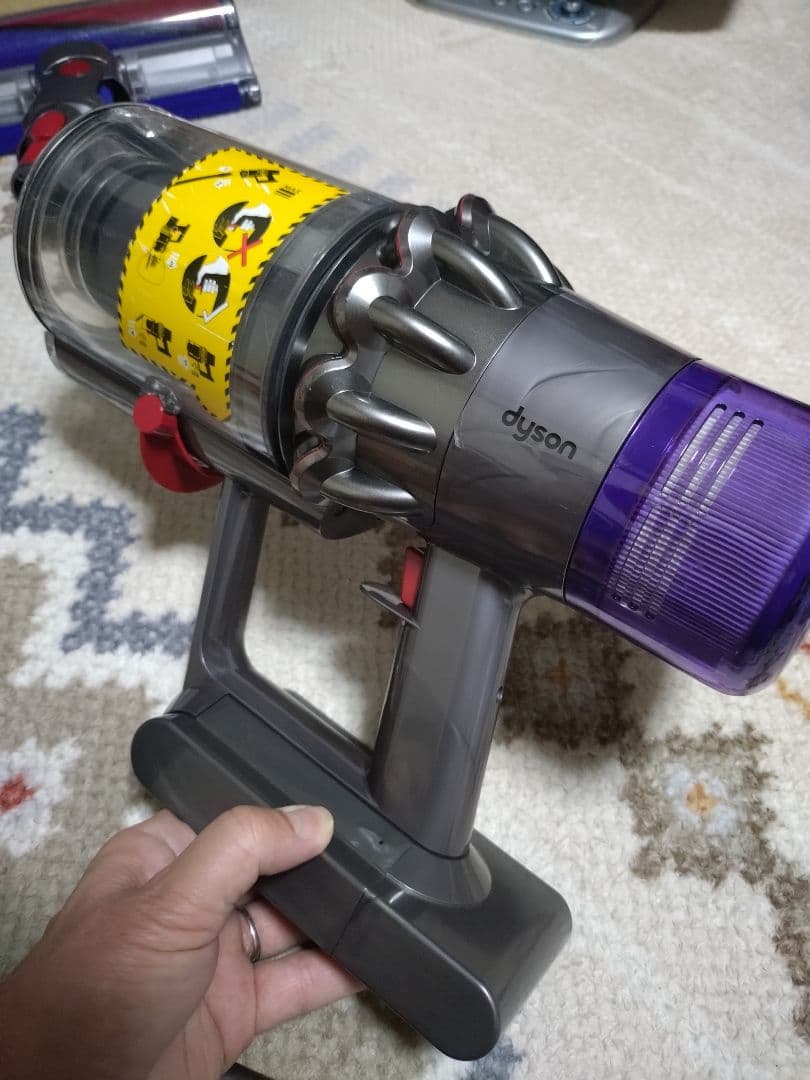 dysonダイソンＶ11(sv14)コードレスクリーナー