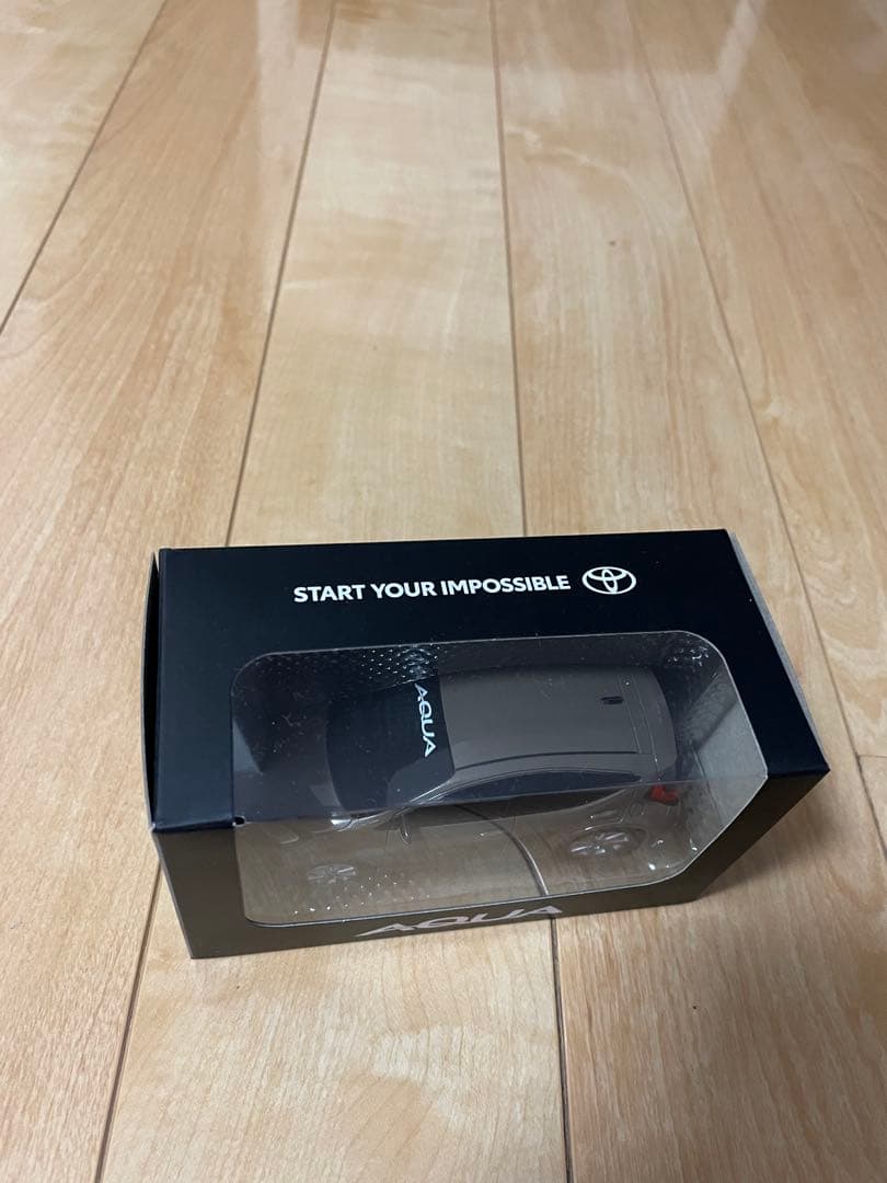 トヨタ アクア ブルバックカー