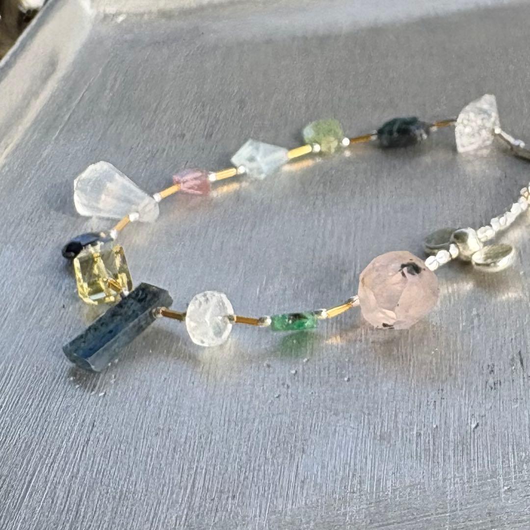 カレンシルバー 天然石ブレスレット　エメラルド　アクアマリン　ムーンストーン