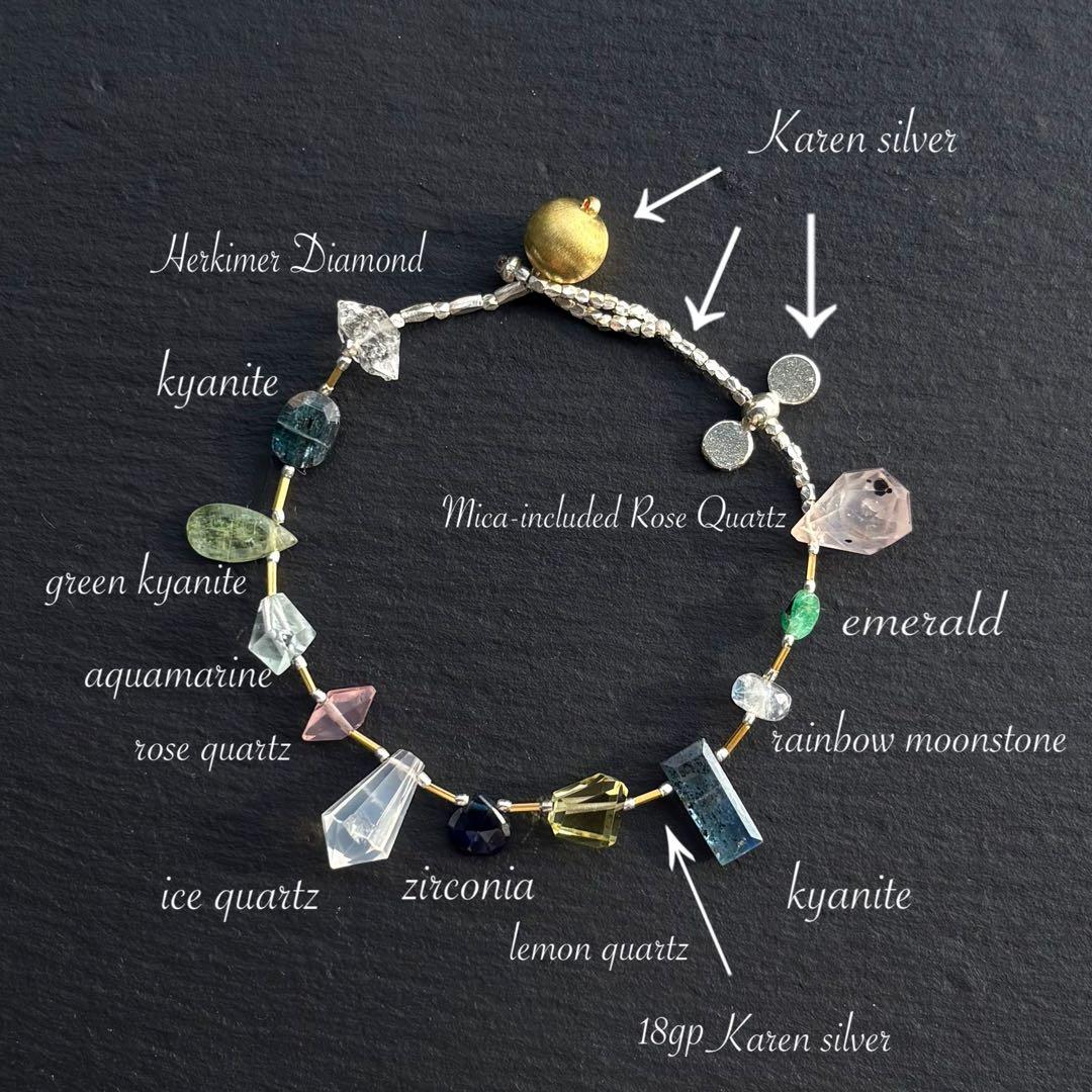 カレンシルバー 天然石ブレスレット　エメラルド　アクアマリン　ムーンストーン