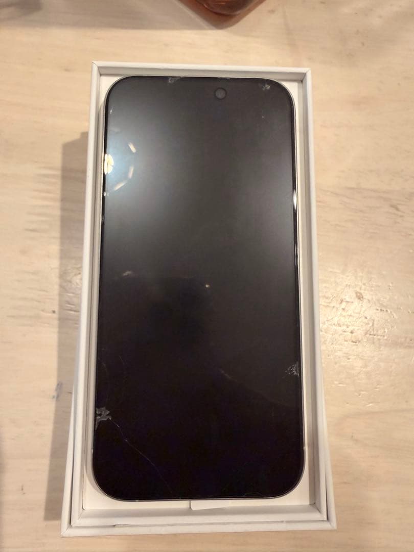 週末セール　iPhone15Pro 512G シルバー 本体 充電ケーブル付き