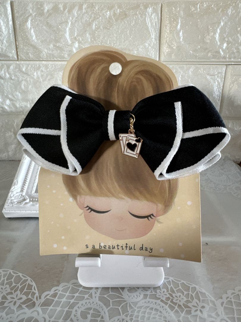 No.25リボンヘアゴム☆ハンドメイド☆ホワイトウールエッジ☆ブラック系