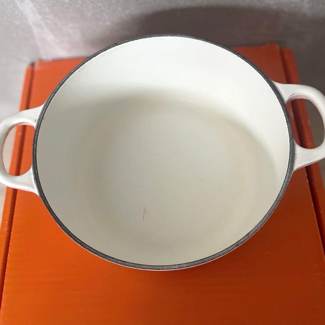 LE CREUSET 鋳鉄 両手鍋 パウダーピンク　デューン　約18cm