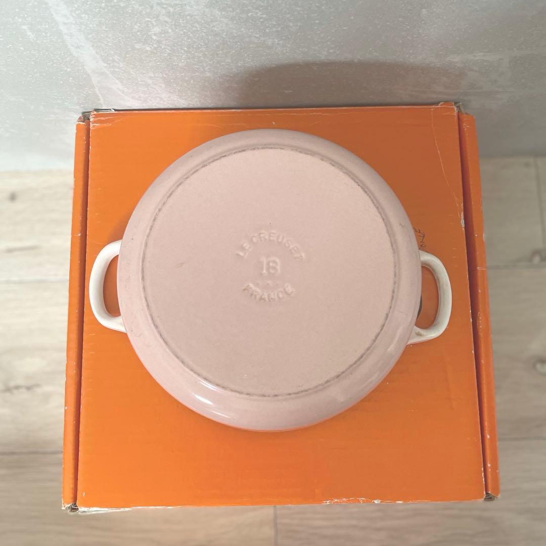 LE CREUSET 鋳鉄 両手鍋 パウダーピンク　デューン　約18cm