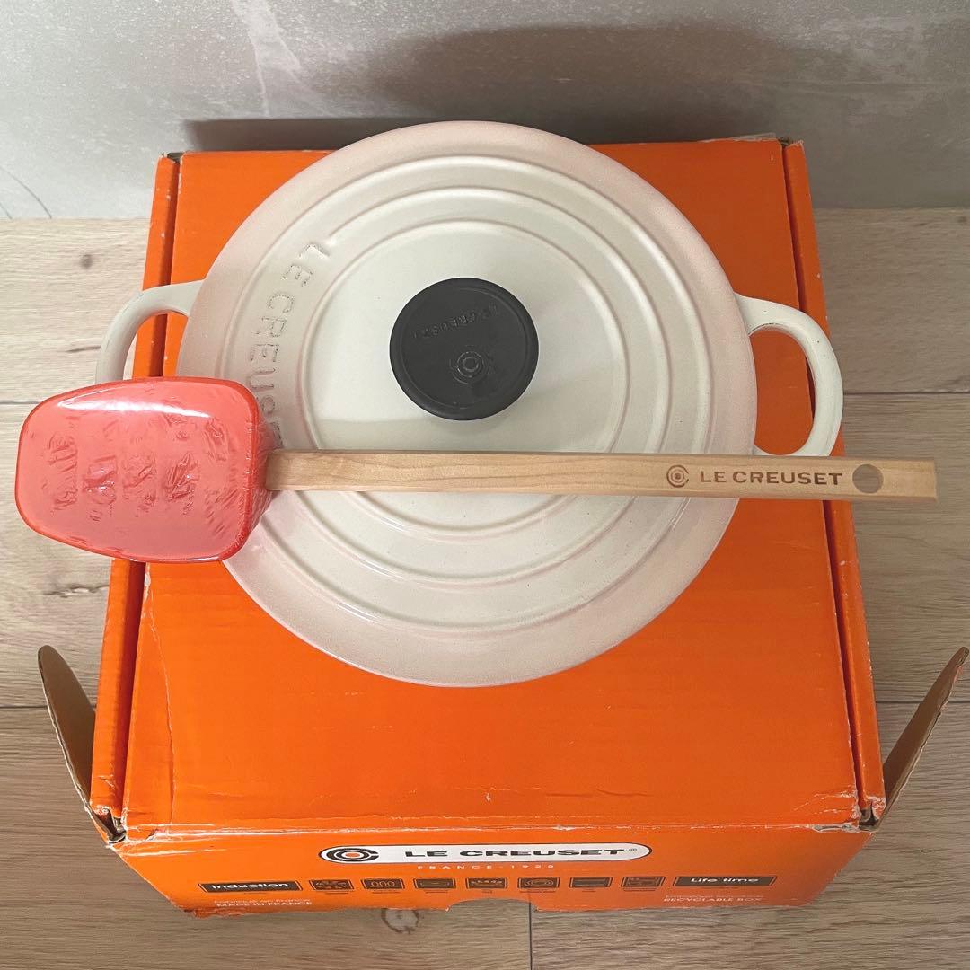 LE CREUSET 鋳鉄 両手鍋 パウダーピンク　デューン　約18cm