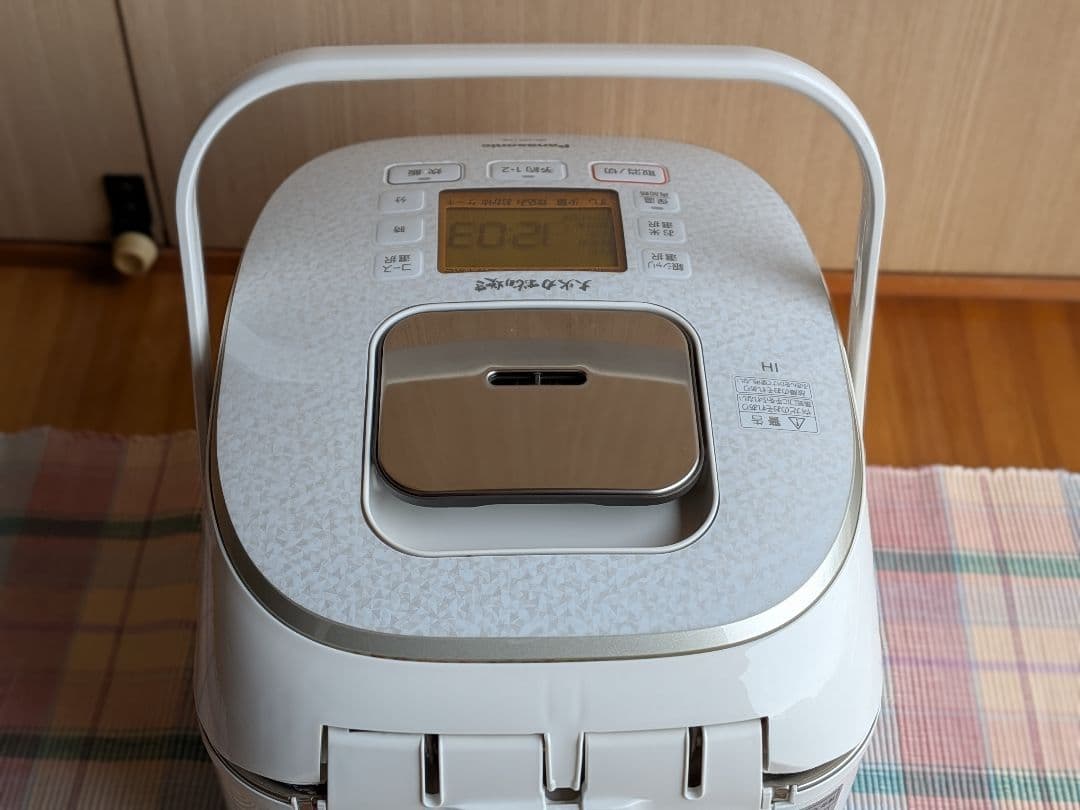 美品 Panasonic IH 炊飯器 　SR-HX109 5.5合 2020年