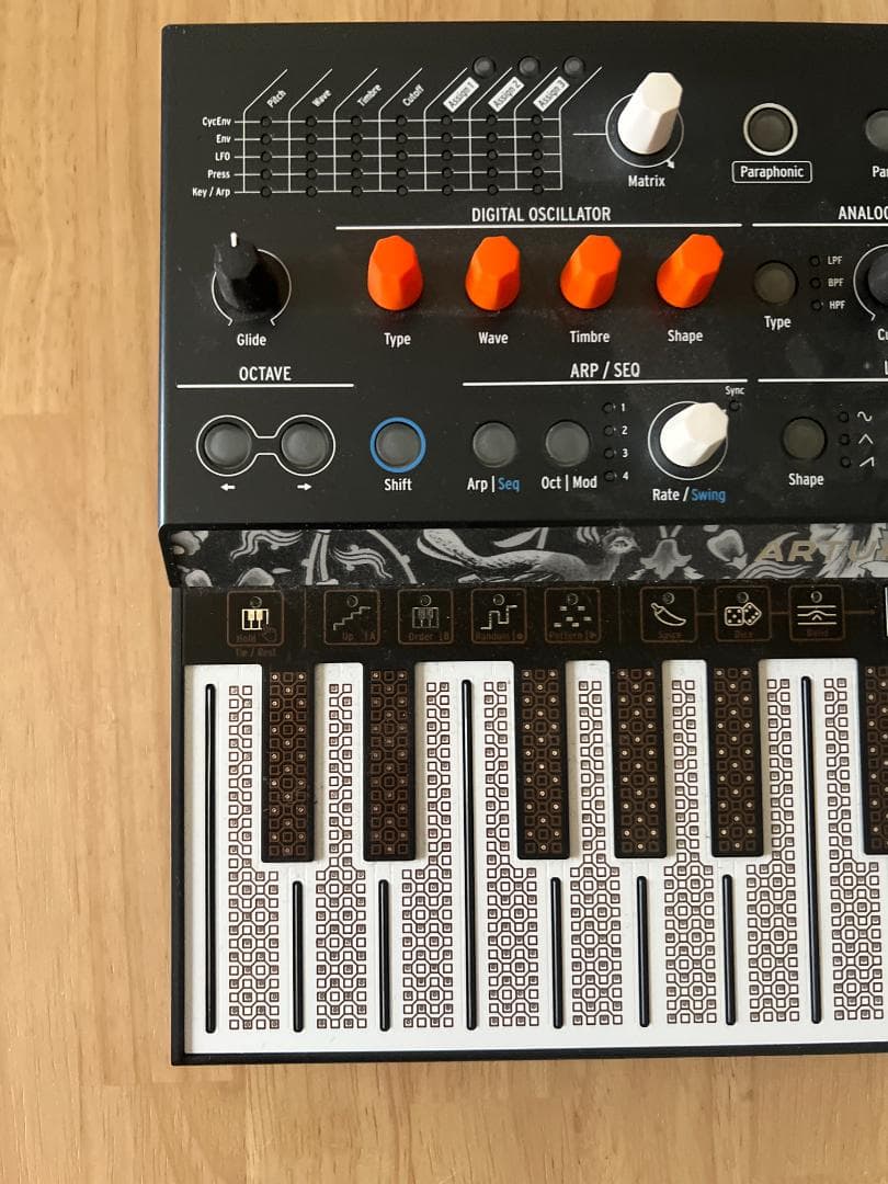 Arturia MicroFreak（アルトリア マイクロフリーク）