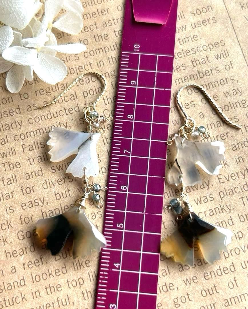 Sale❣️モンタナアゲートいちょうカービング＆グリーンサファイアピアス14kgf