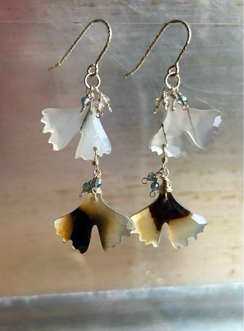 Sale❣️モンタナアゲートいちょうカービング＆グリーンサファイアピアス14kgf