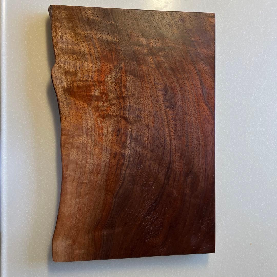 No2★ウォルナット杢有★カッティングボード29cm x 18-20cm厚2cm