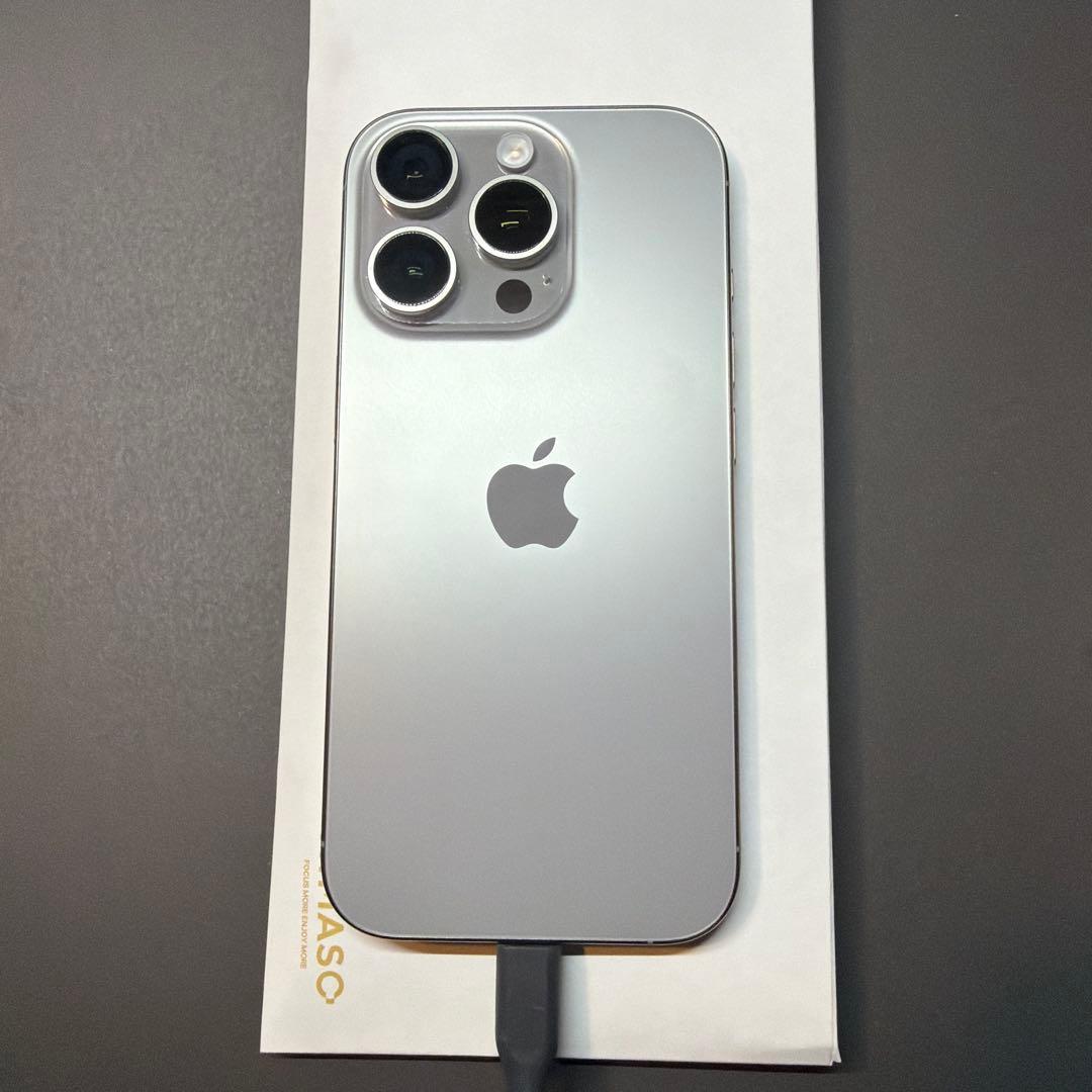 【美品】おまけ付きiPhone 16 Pro 256GB ナチュラルチタニウム