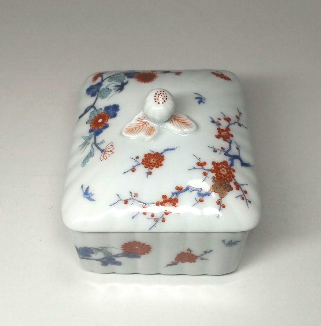 美品 深川製磁 蓋物 色絵花鳥紋 廃盤 希少