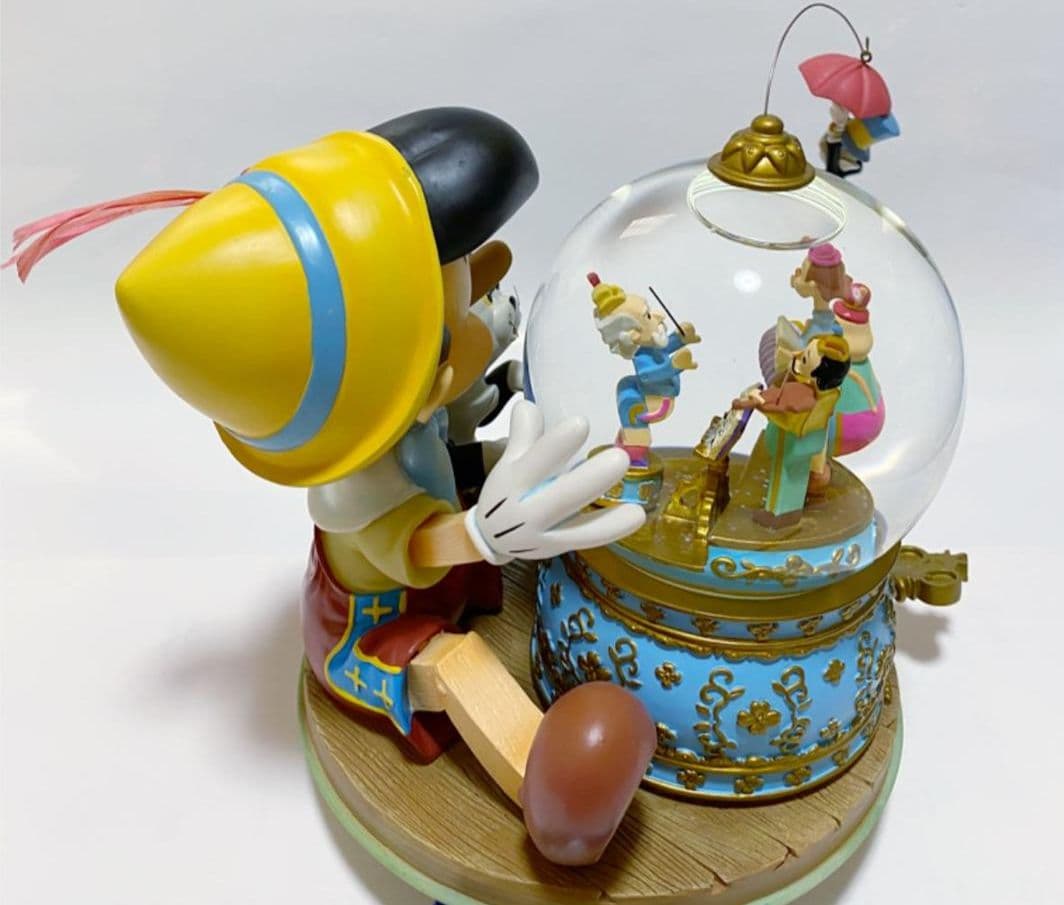 ディズニー　ピノキオ スノードーム（箱有り）