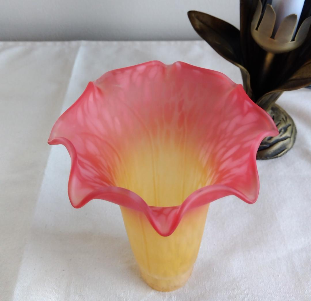 アンティーク リリー テーブルランプ フラワーシェード