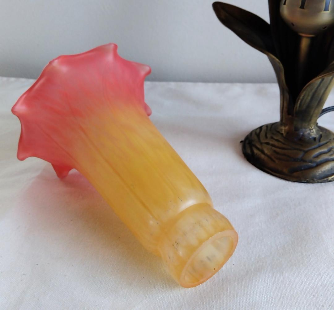 アンティーク リリー テーブルランプ フラワーシェード