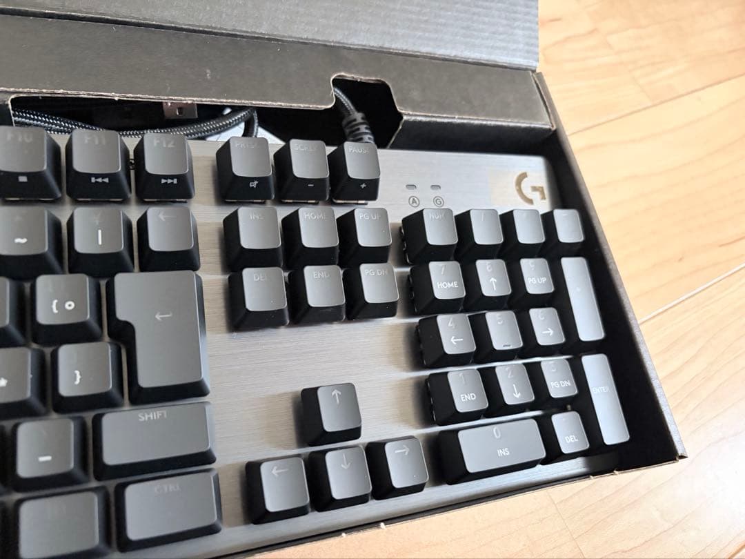 送料込 logicool G512 CARBON ゲーミングキーボード GX赤軸
