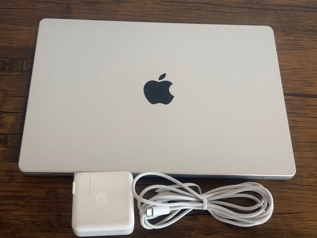 MacBook Pro M4 メモリ16GB/SSD512GB 14インチ