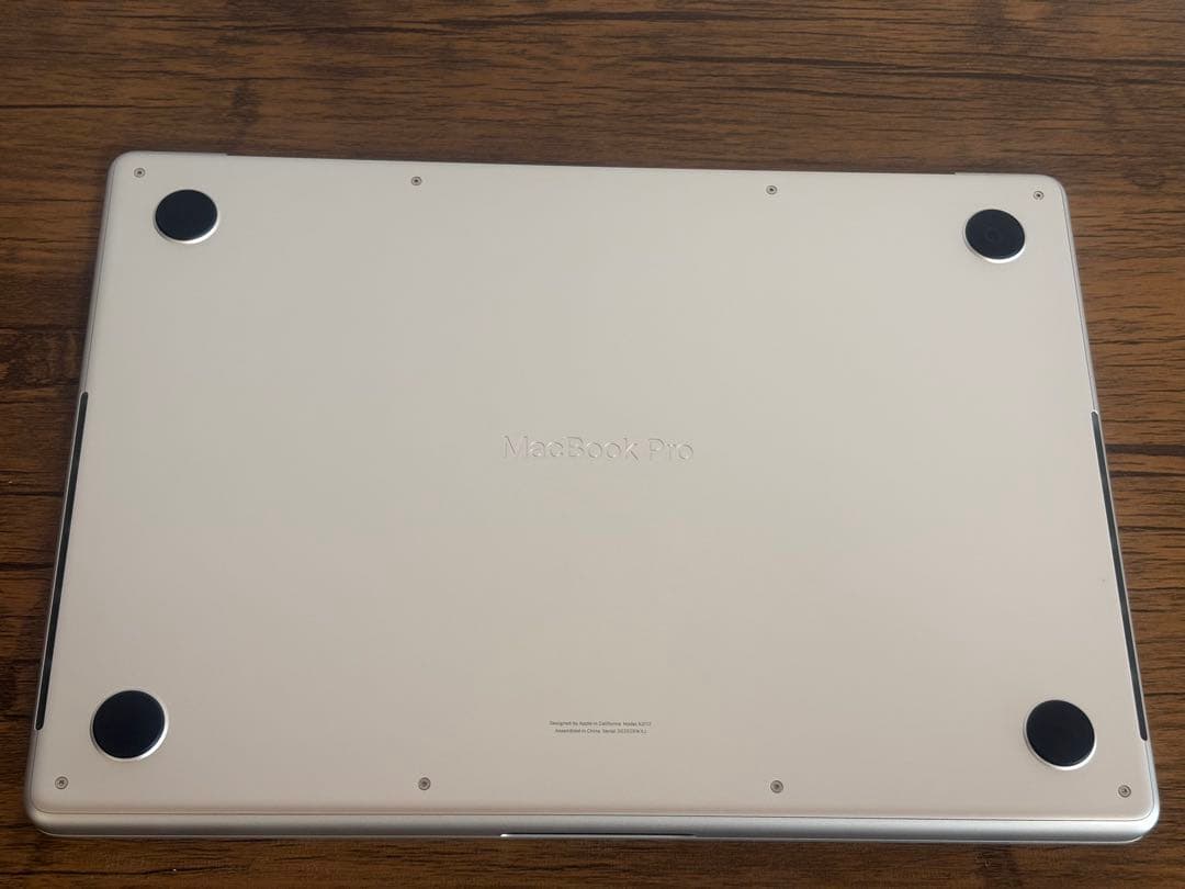 MacBook Pro M4 メモリ16GB/SSD512GB 14インチ