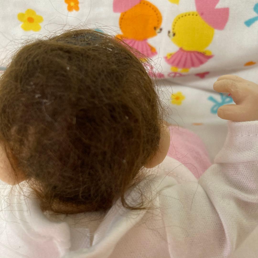 樹脂粘土ベビー　小さな可愛い子２体　一体は、おまけ