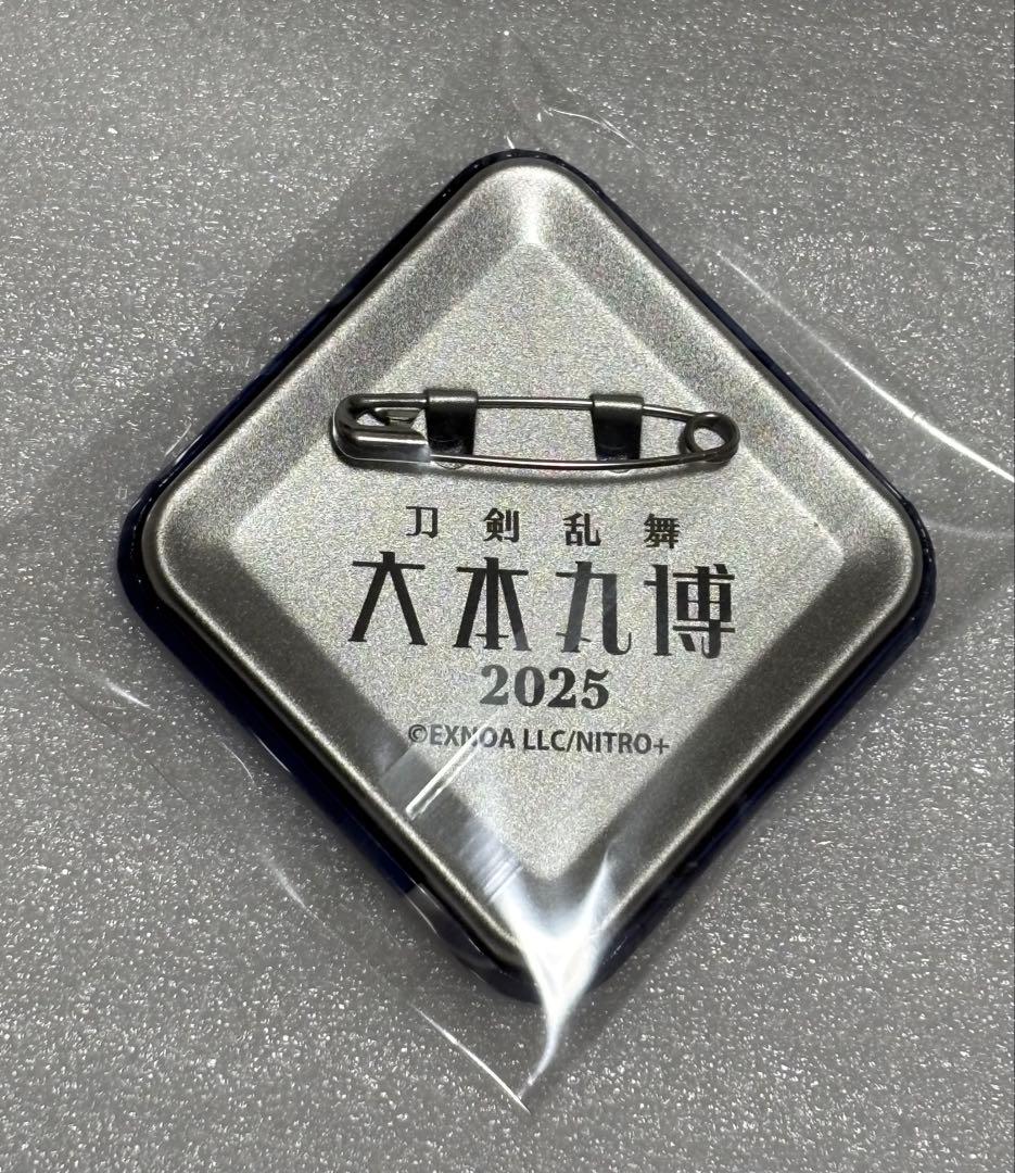 刀剣乱舞 大本丸博 祝装 スクエア 缶バッジ 三日月宗近