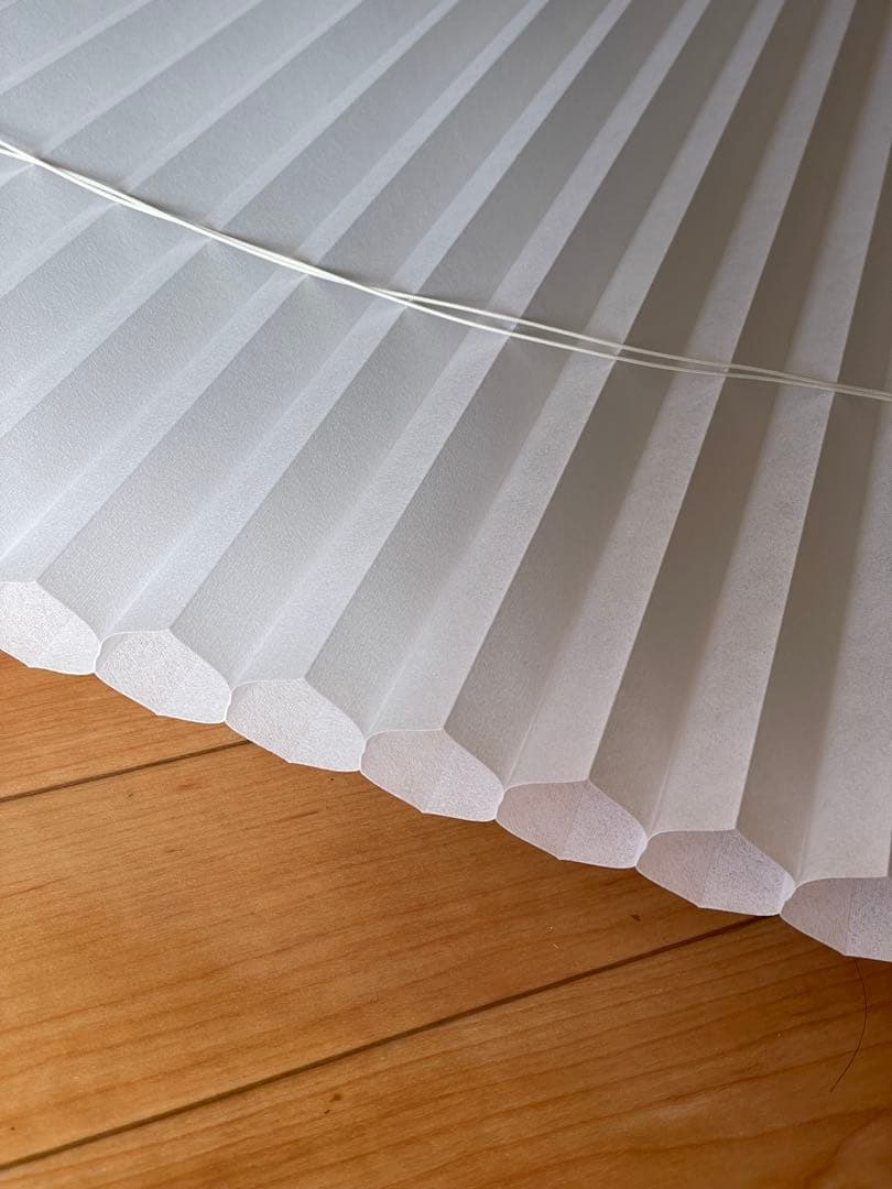 【値下げ】TUISS ホワイトハニカムブラインド プルダウン式