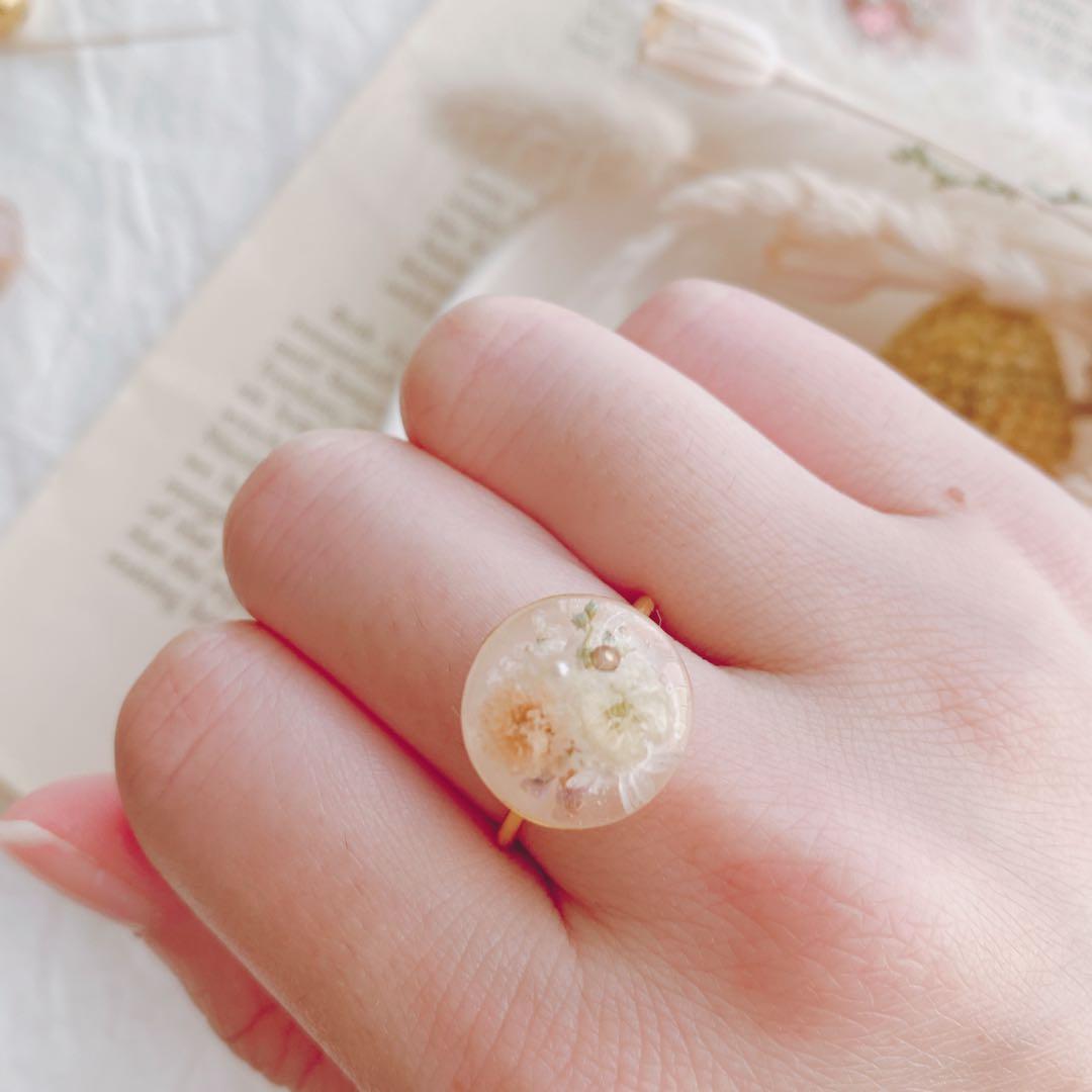 SALE★レジンリング　指輪　ベージュ　オレンジ　イエロー　サイズフリー