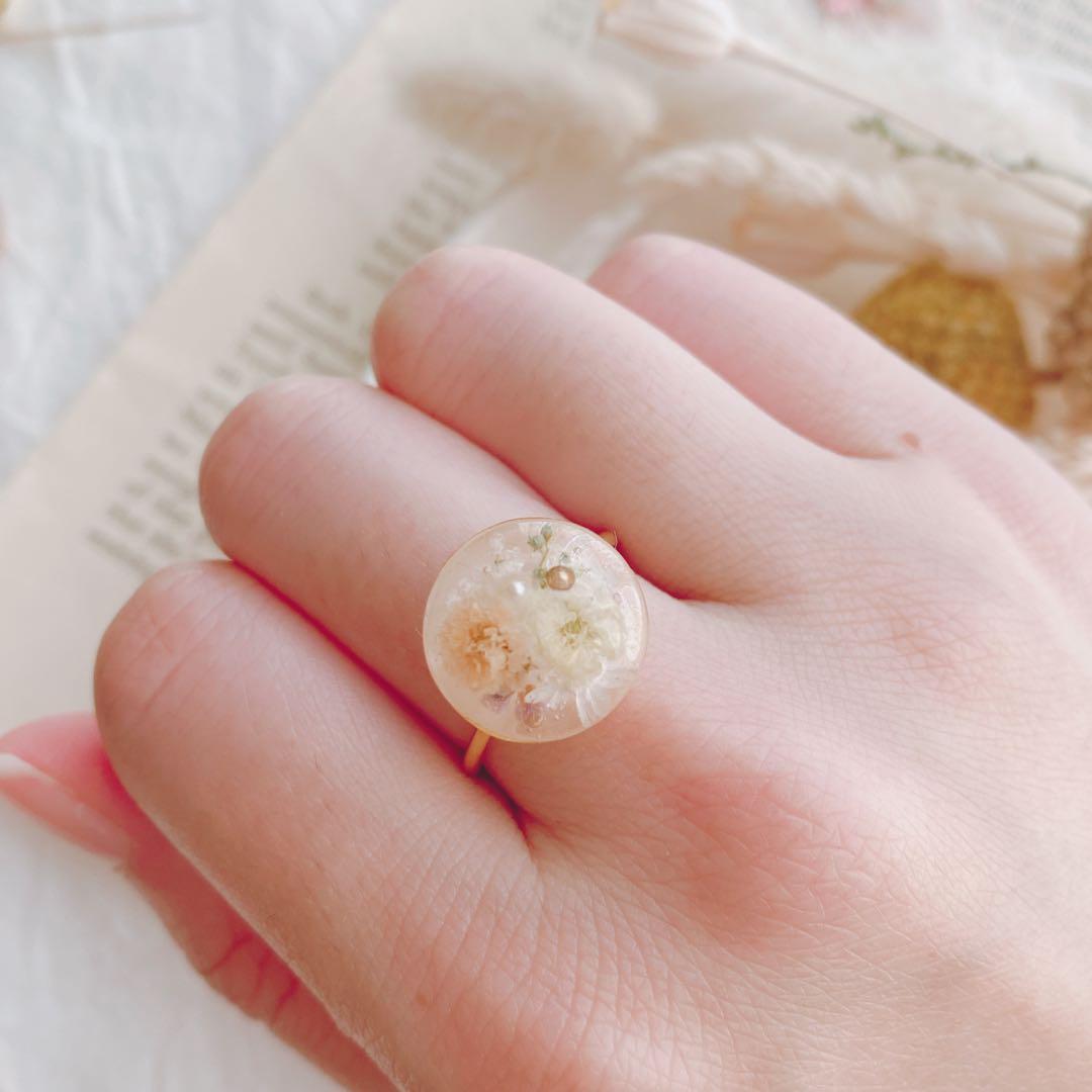 SALE★レジンリング　指輪　ベージュ　オレンジ　イエロー　サイズフリー