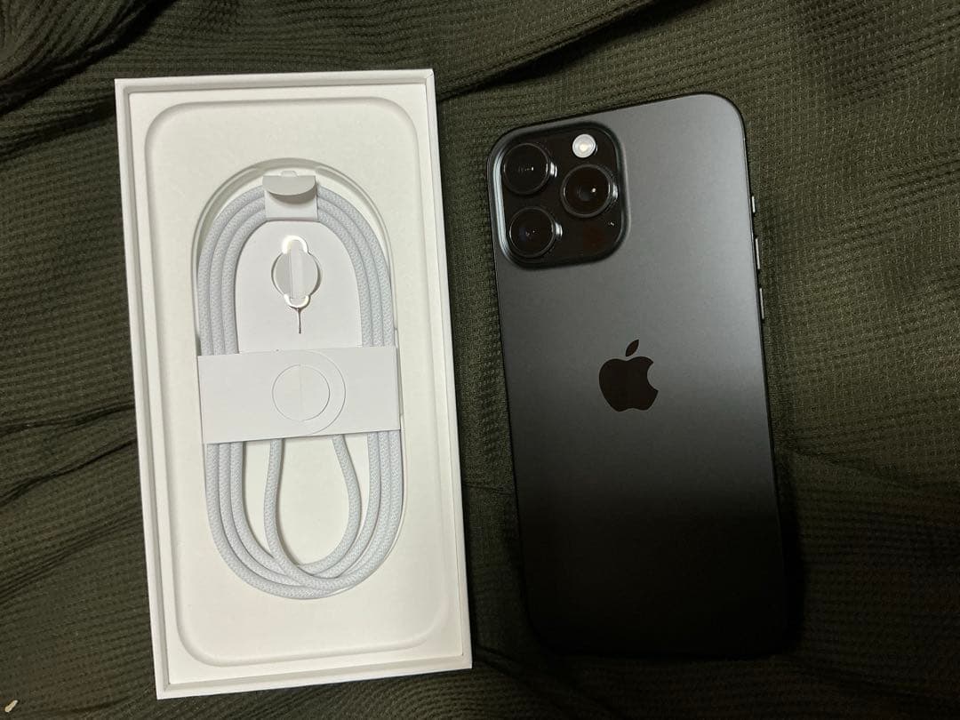 iPhone 16 Pro MAX 1TB ブラックチタニウム