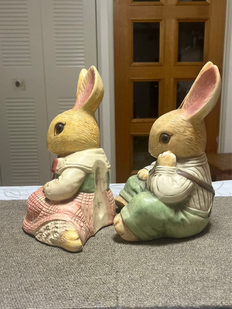 陶器製ピーター・ラビット　うさぎ　フィギュア2点セット