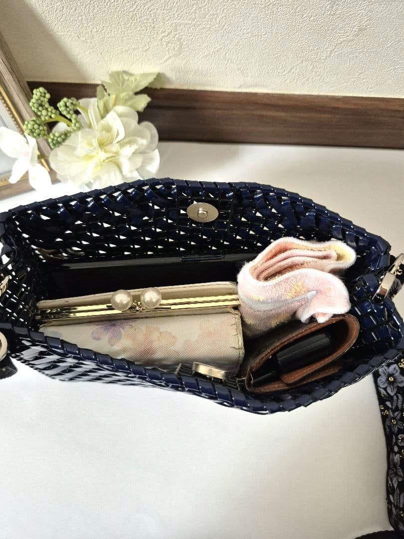 ハンドメイド　ネイビーカゴバッグ　インド刺繍リボンショルダーストラップ付き