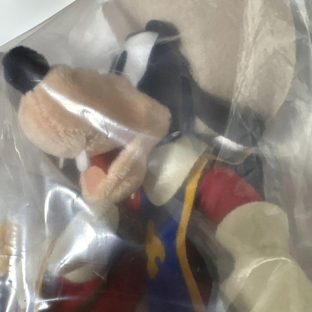 ディズニー　ミッキー ドナルド グーフィー 三銃士 ぬいぐるみバッチ ハウス