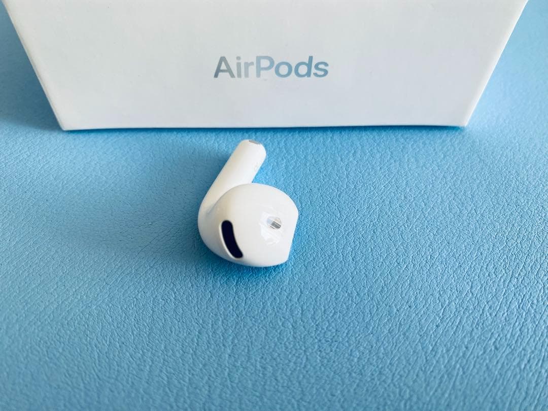 AirPods 第4世代 R片耳 右耳のみ イヤホン A3055 YMUG