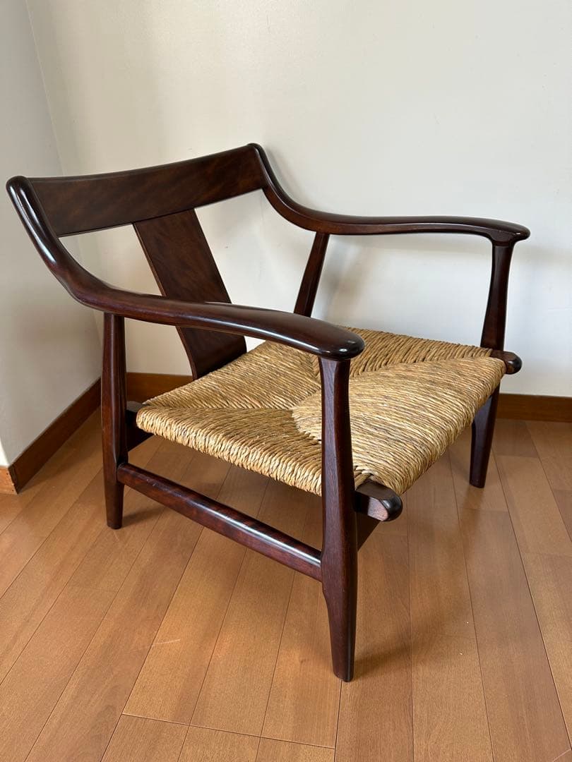 松本民芸家具　椅子　77型曲肘ラッシチェア　アームチェア　シール　作者名あり