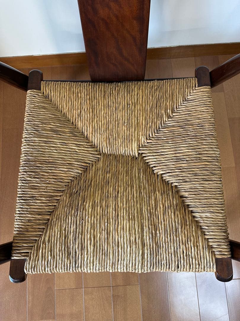 松本民芸家具　椅子　77型曲肘ラッシチェア　アームチェア　シール　作者名あり