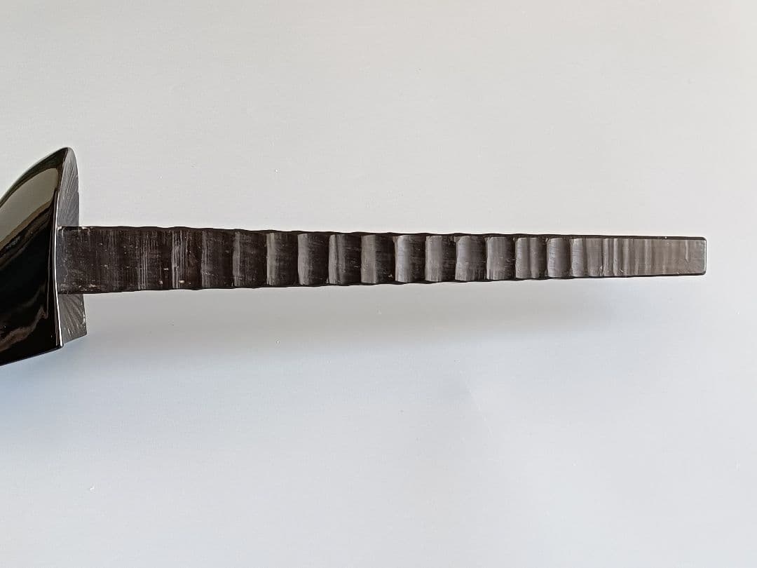 戦名工佐久本盛信作西平開鐘型三線 ※蒐集家でも一生に一度出会えるかの作品