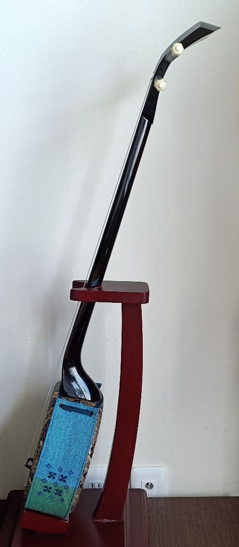 戦名工佐久本盛信作西平開鐘型三線 ※蒐集家でも一生に一度出会えるかの作品