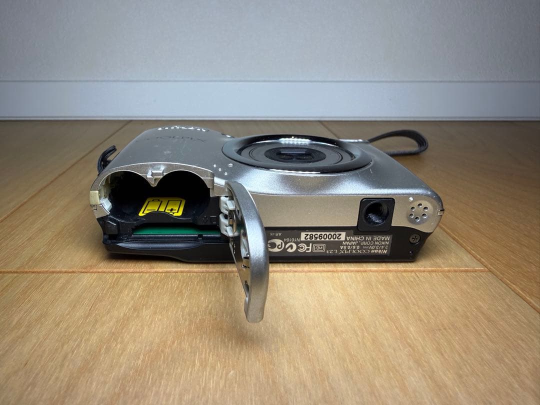 きょろ助　3点デジカメNikon COOLPIX L23 シルバ