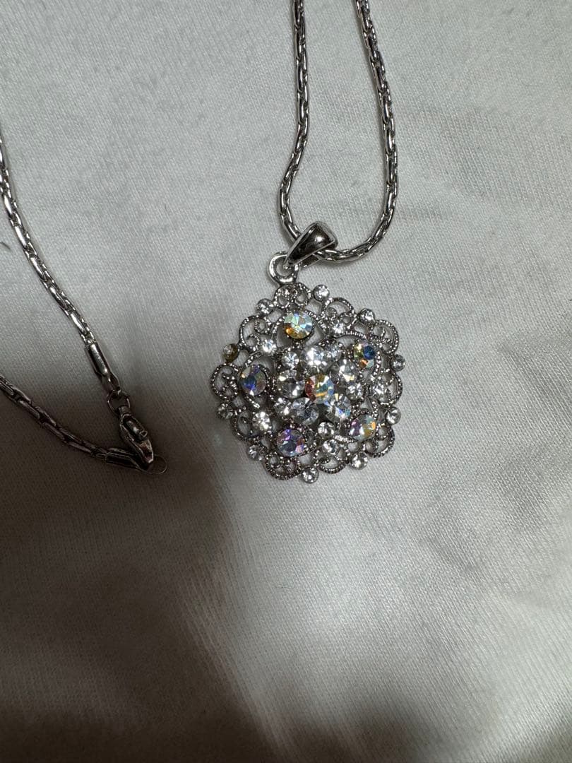 シルバー　ジルコニア　ネックレス