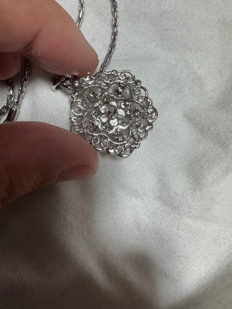 シルバー　ジルコニア　ネックレス