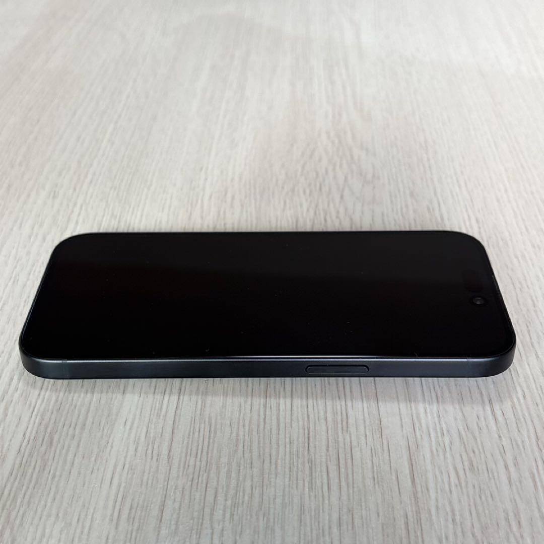 【美品】 iPhone15 256GB ブラック SIMフリー