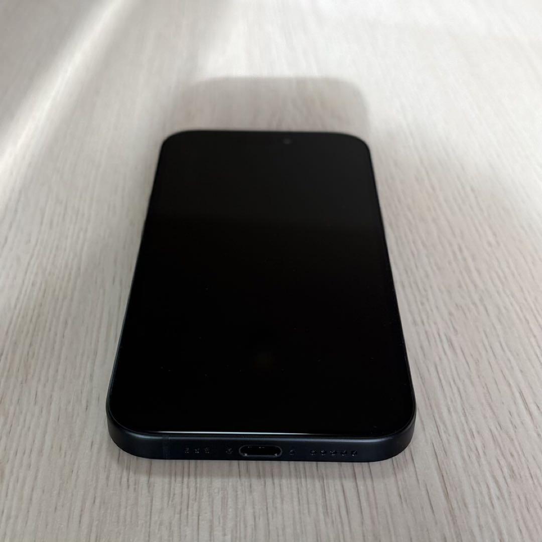 【美品】 iPhone15 256GB ブラック SIMフリー